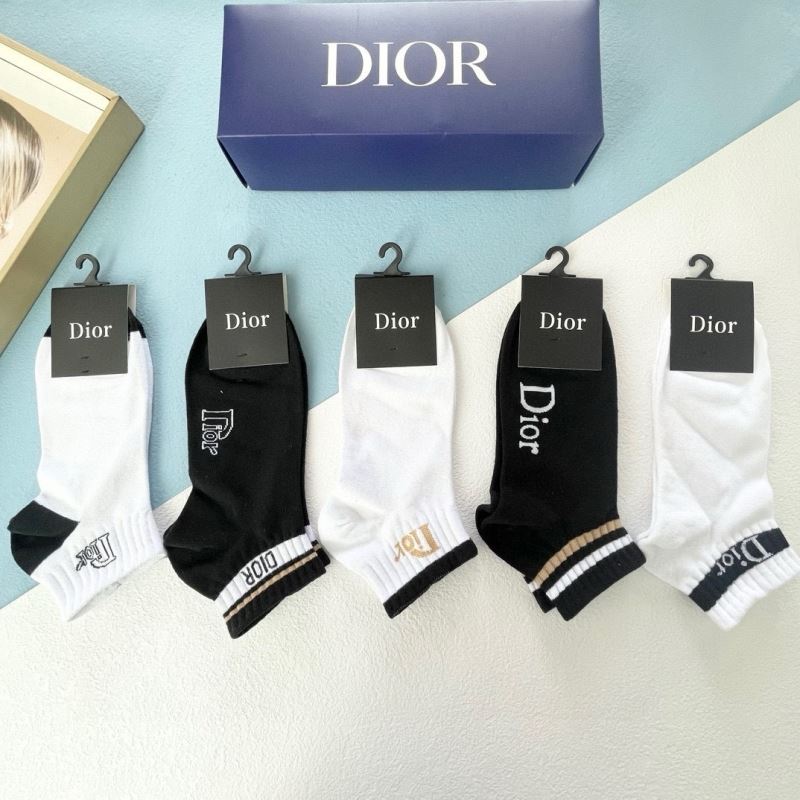 CHRISTIAN DIOR